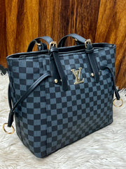 LV TOTES