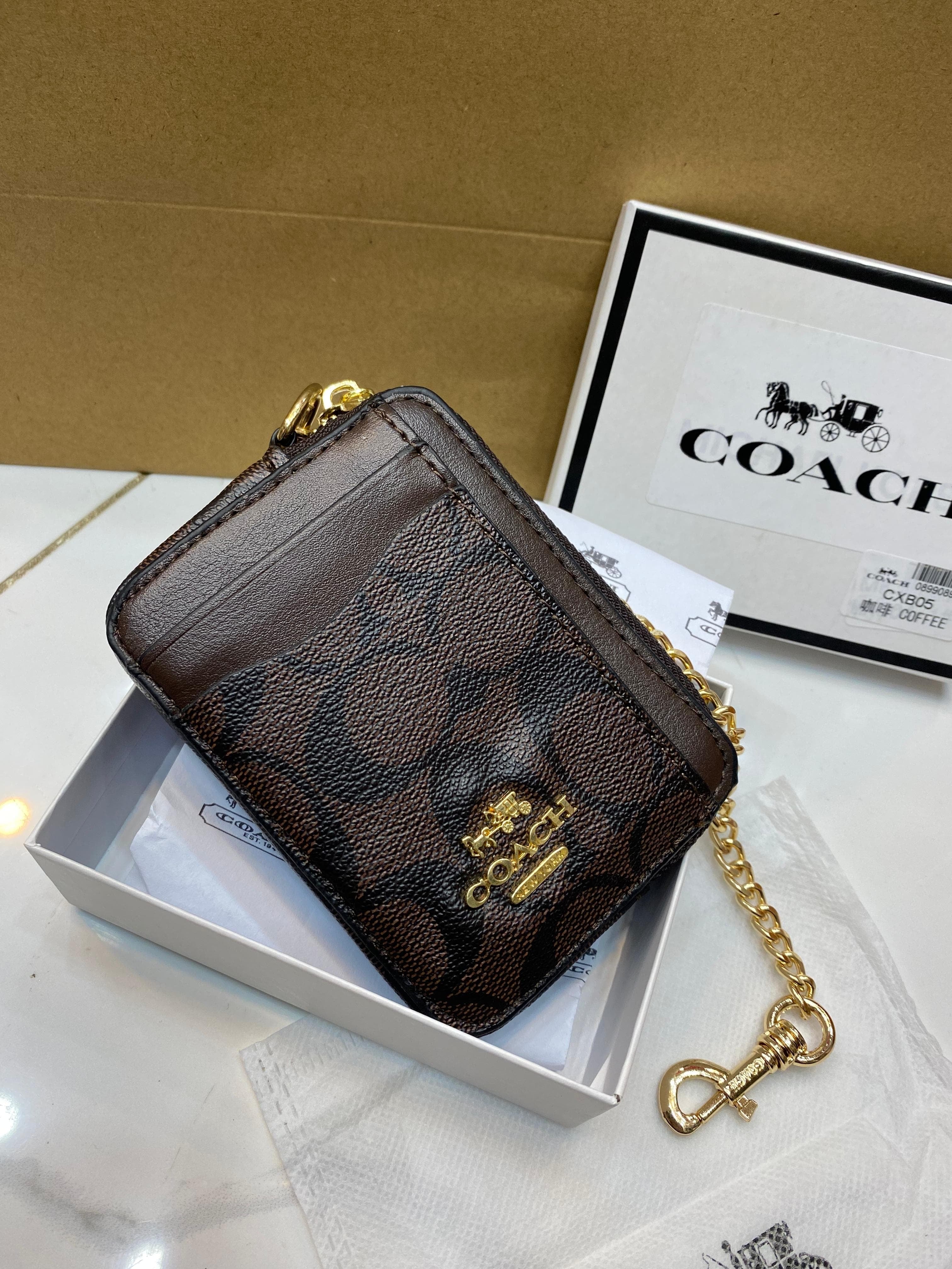 Coach Zip card signature