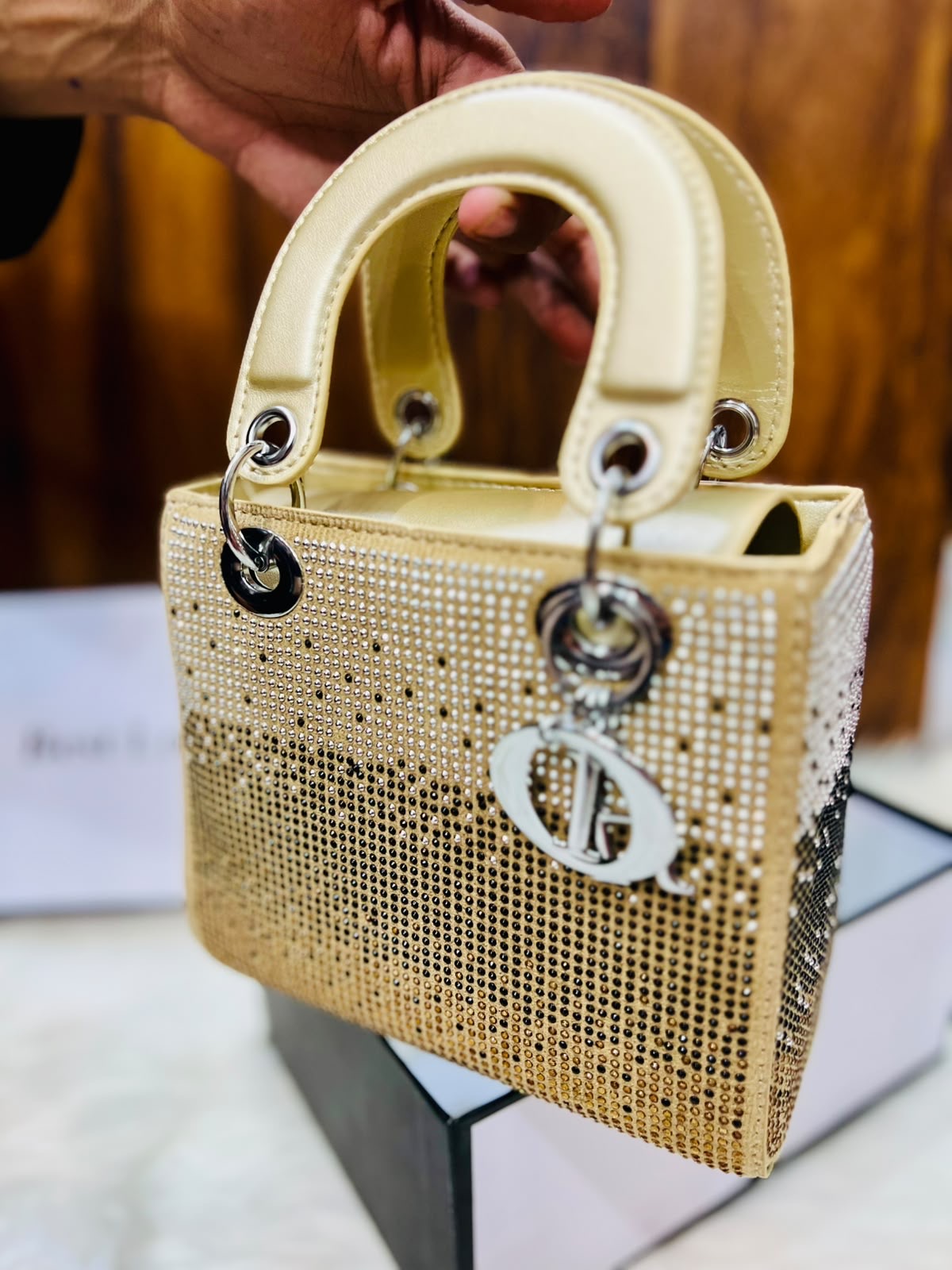 Glamour Crossbody Bag