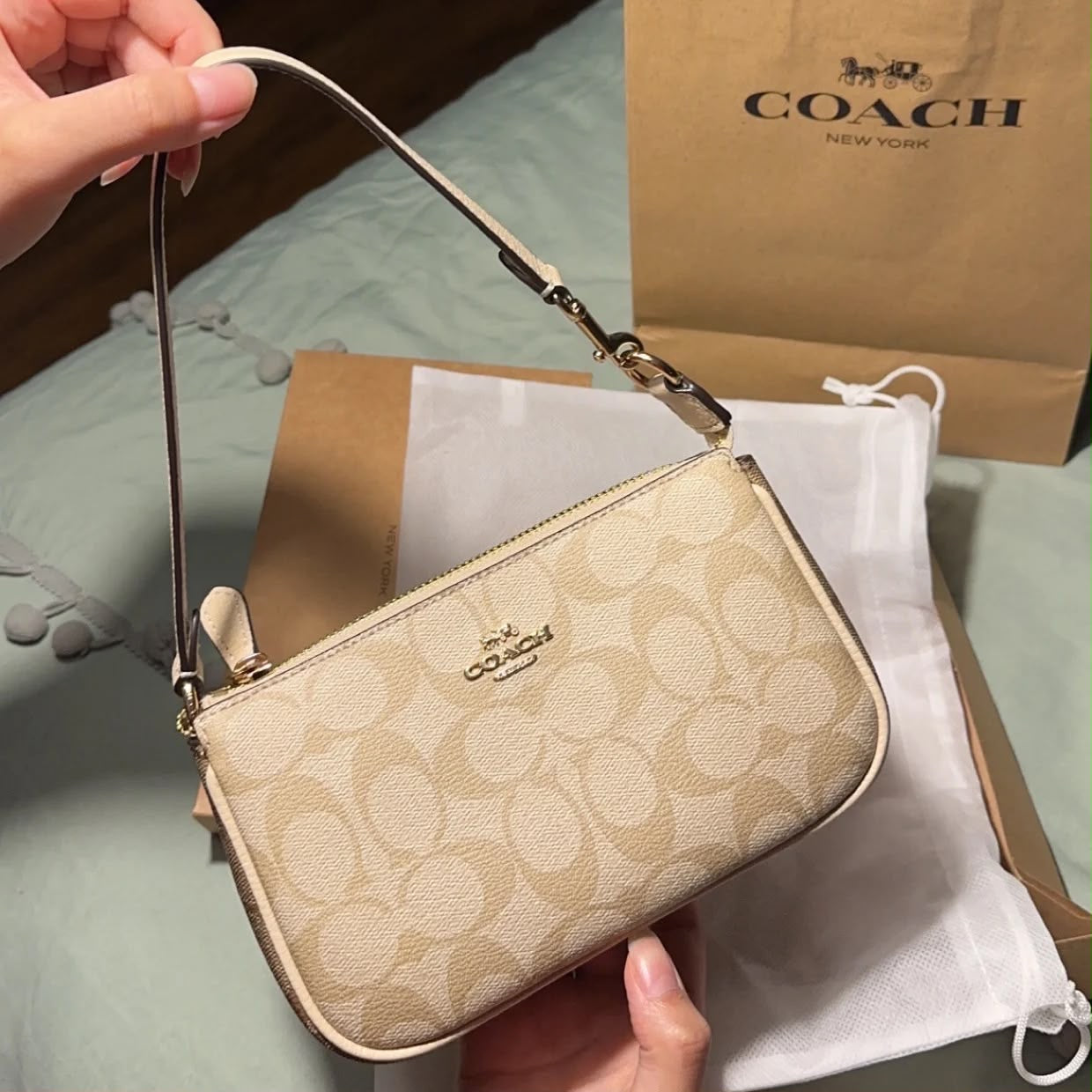 Signature canvas shoulder bag