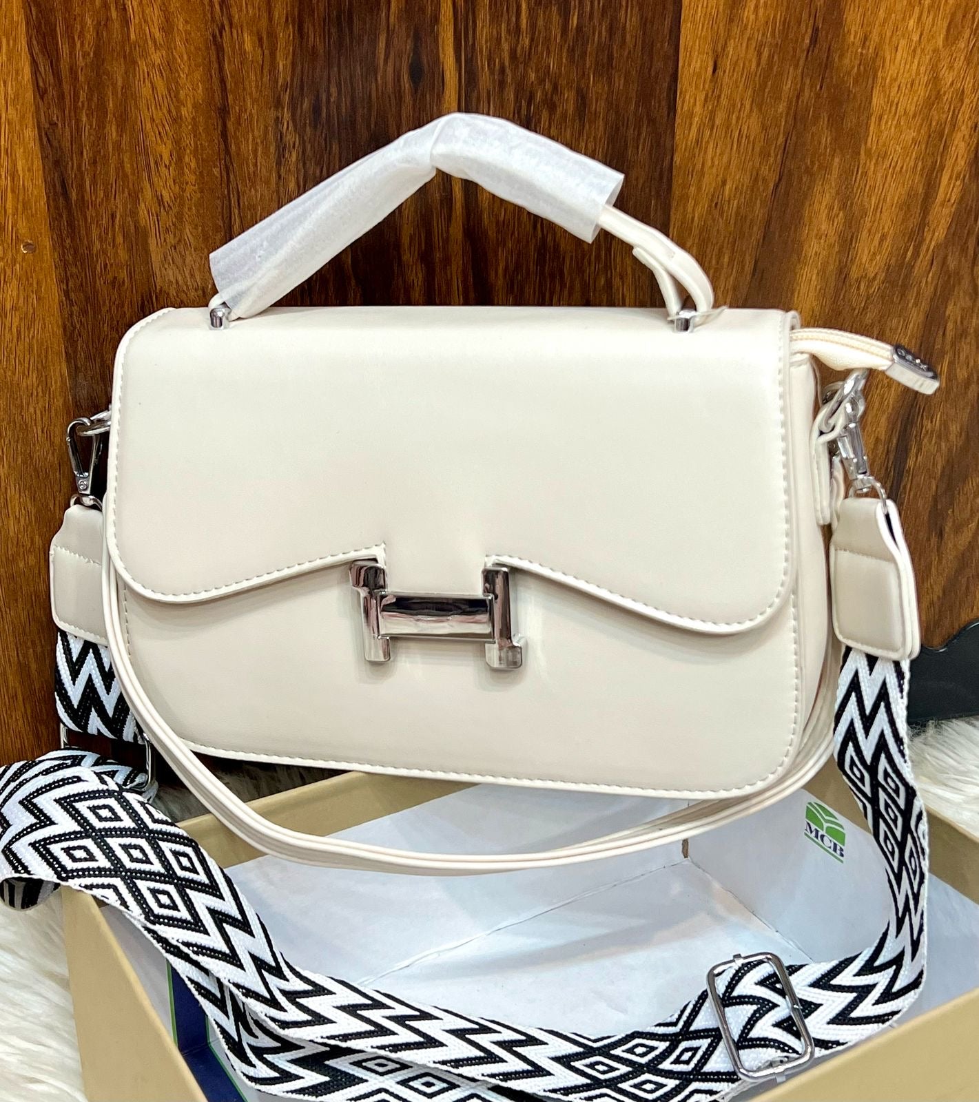 Sports crossbody