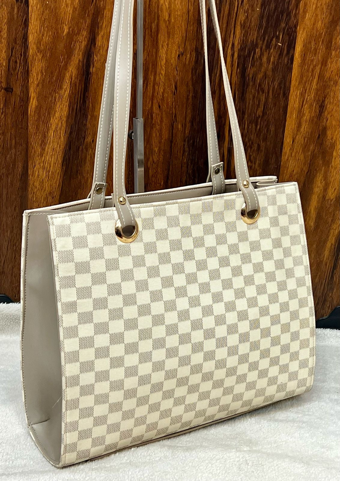 Lv totebag