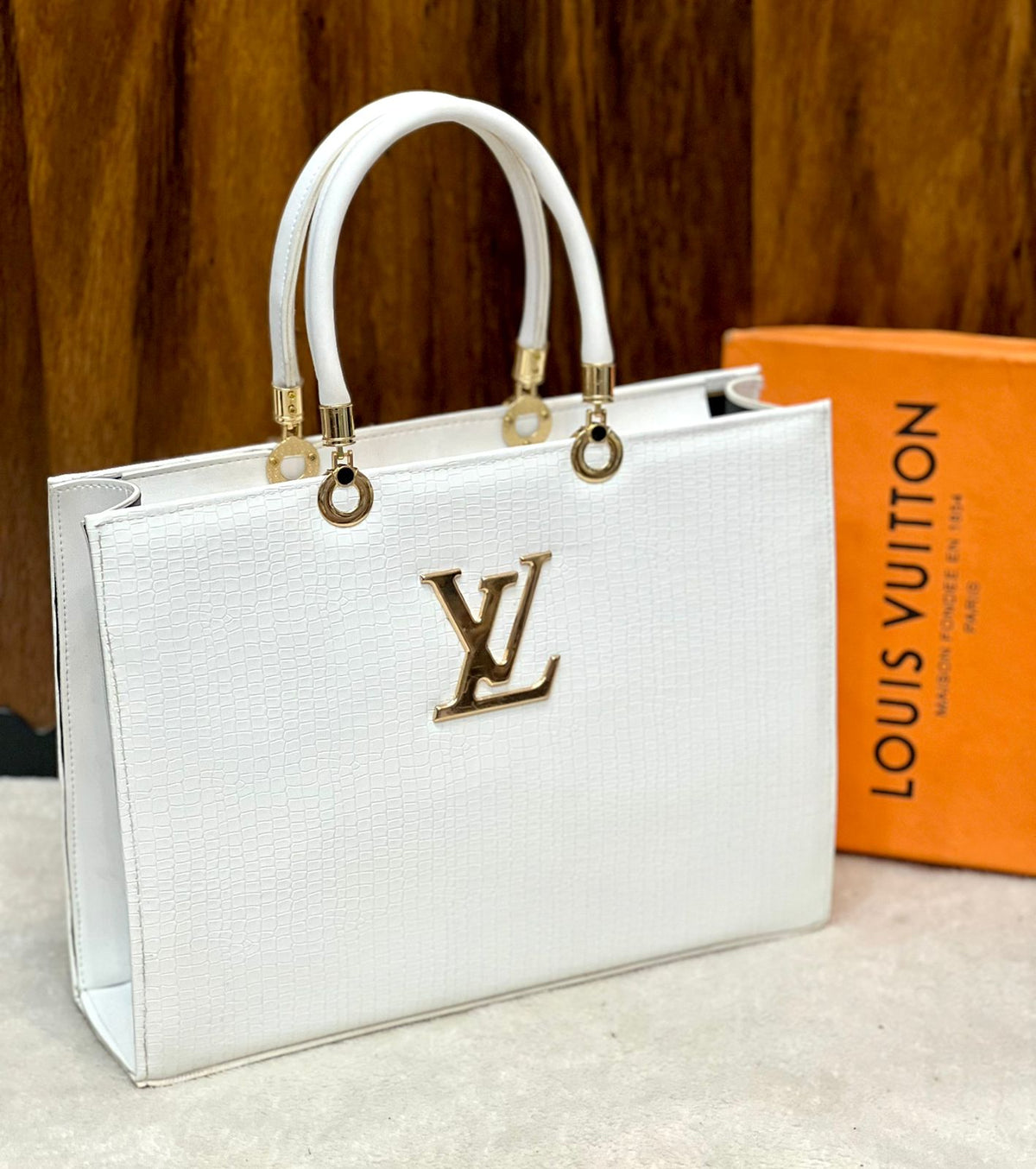 Premium Crocodile Hand Bag (2)