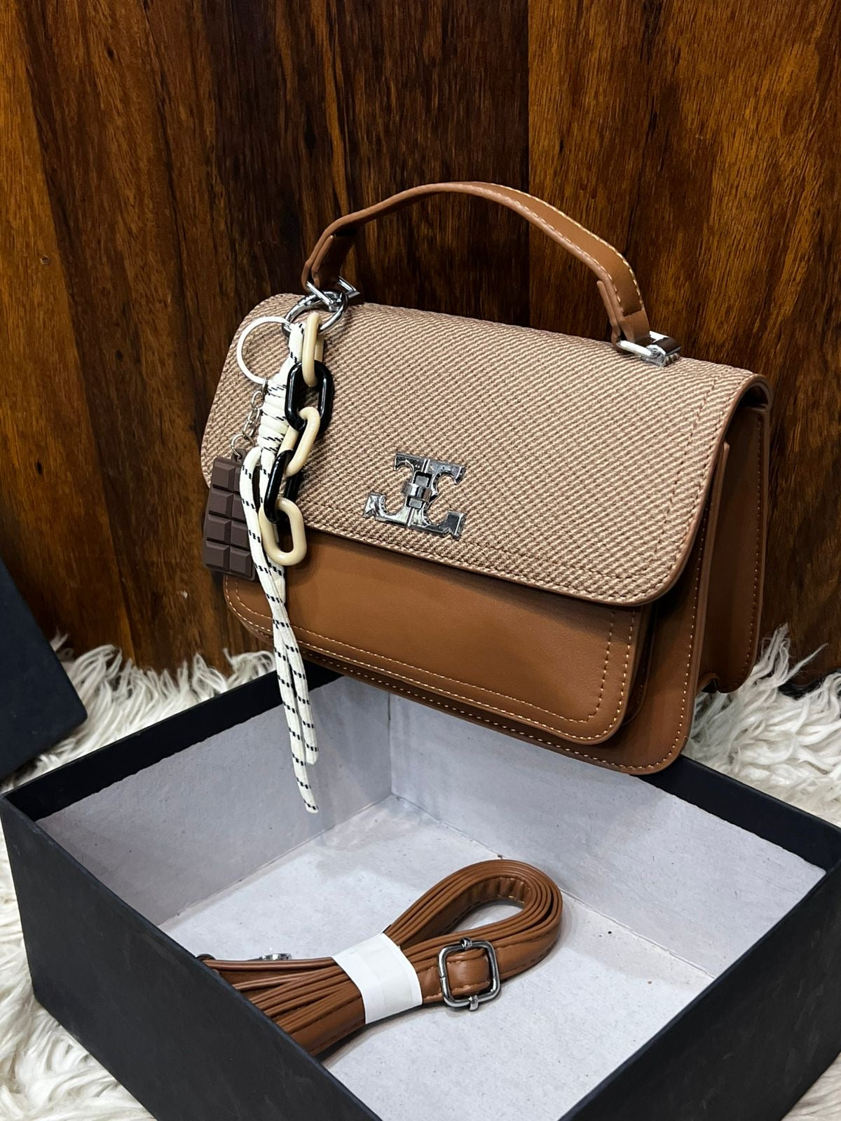 Claira Crossbody