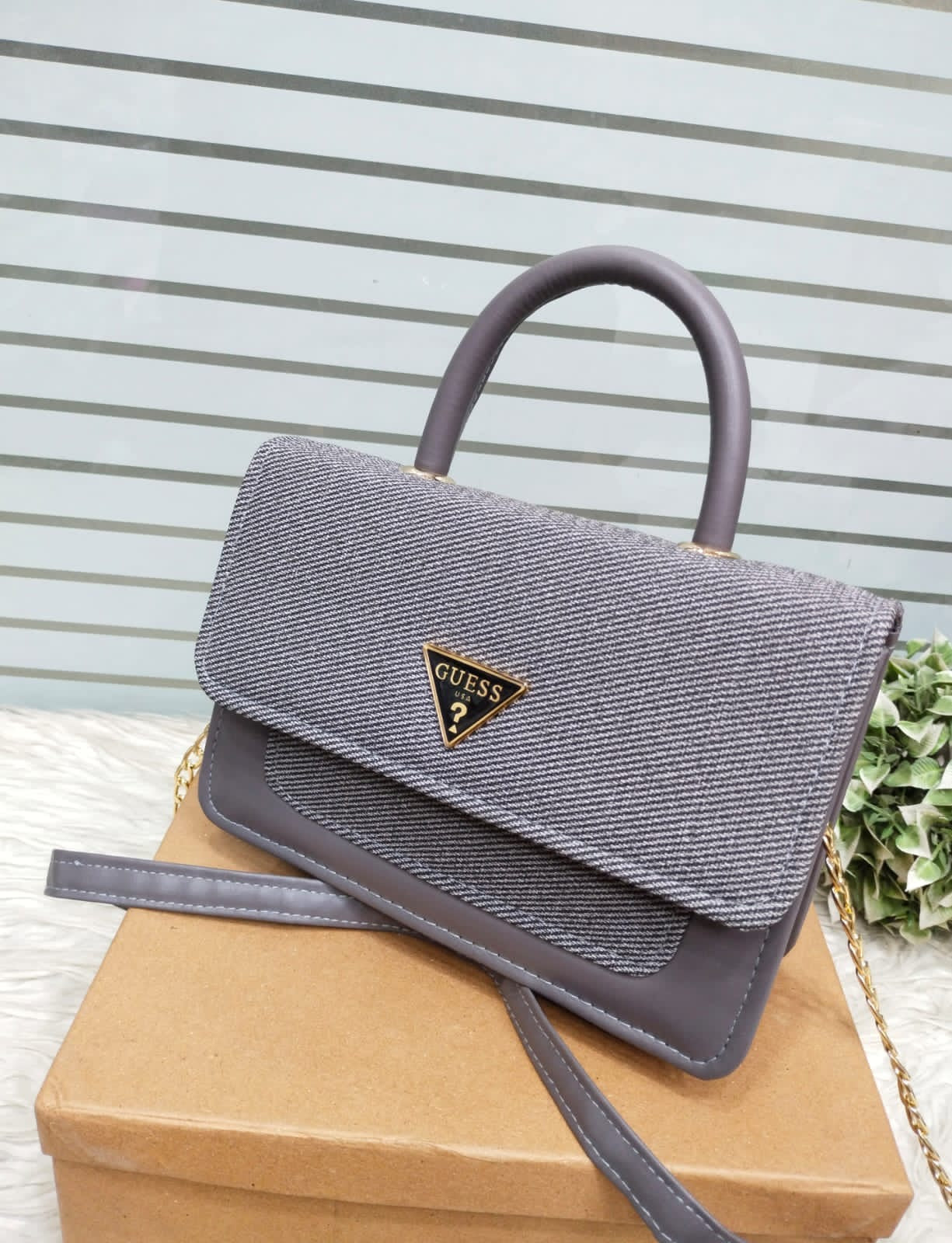 Guess Crossbody