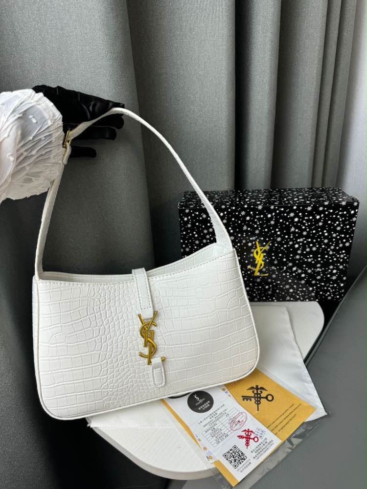 Bella Classic Crossbody Bag