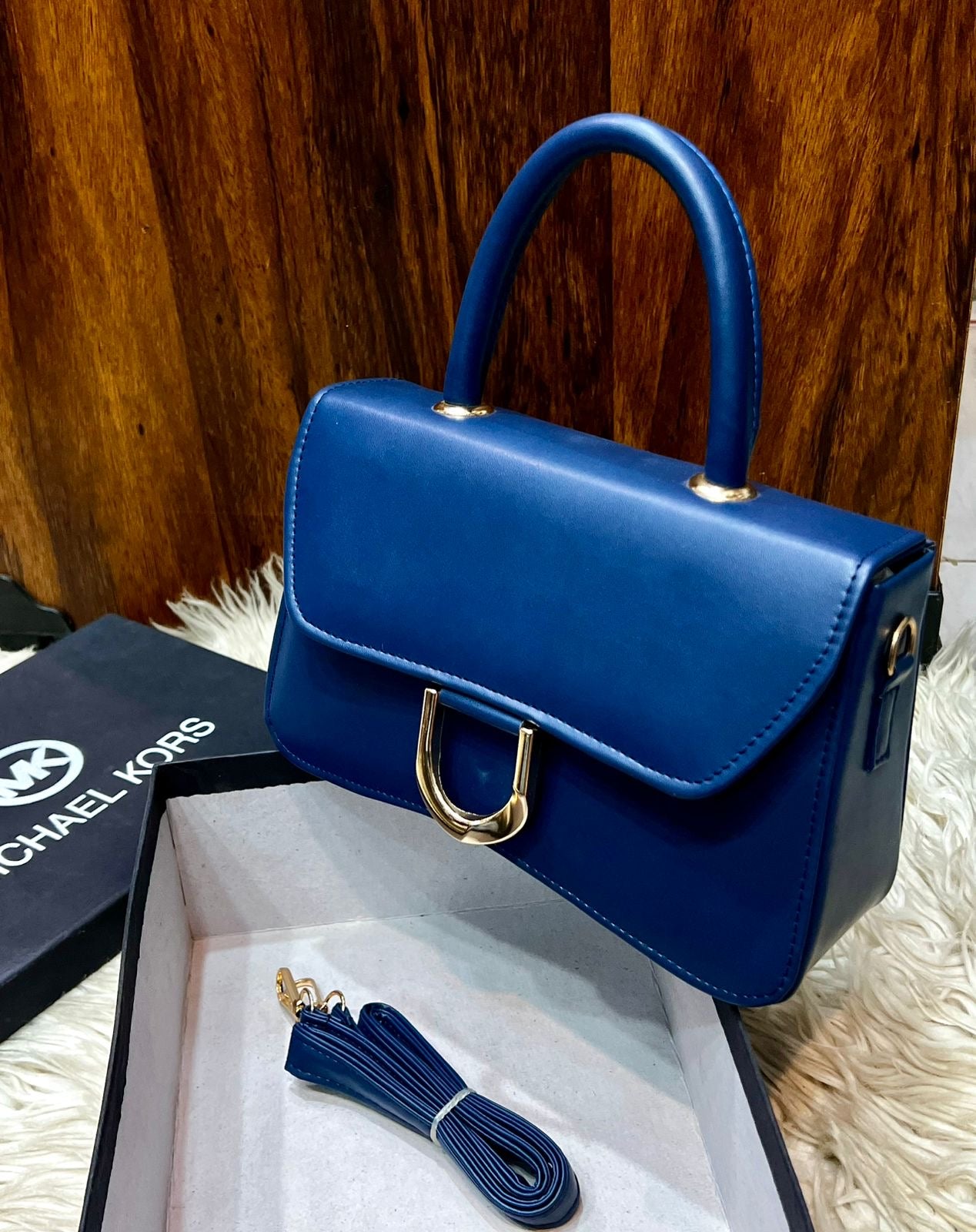 Bella Crossbody