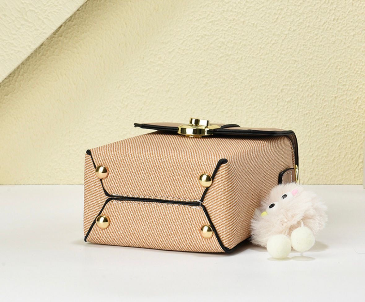Elegant crossbody