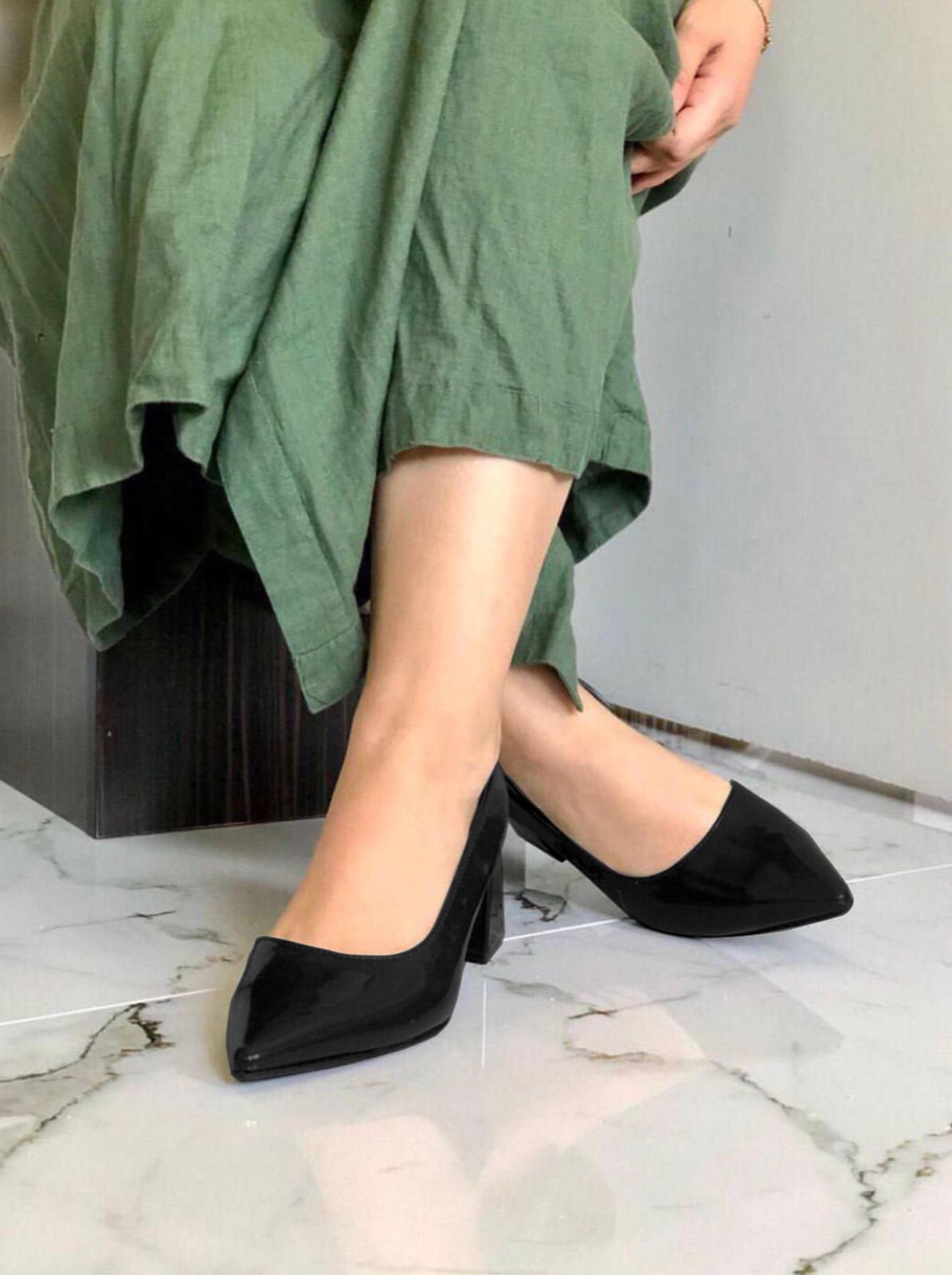 Toe heels