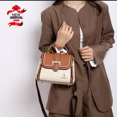 Aura crossbody