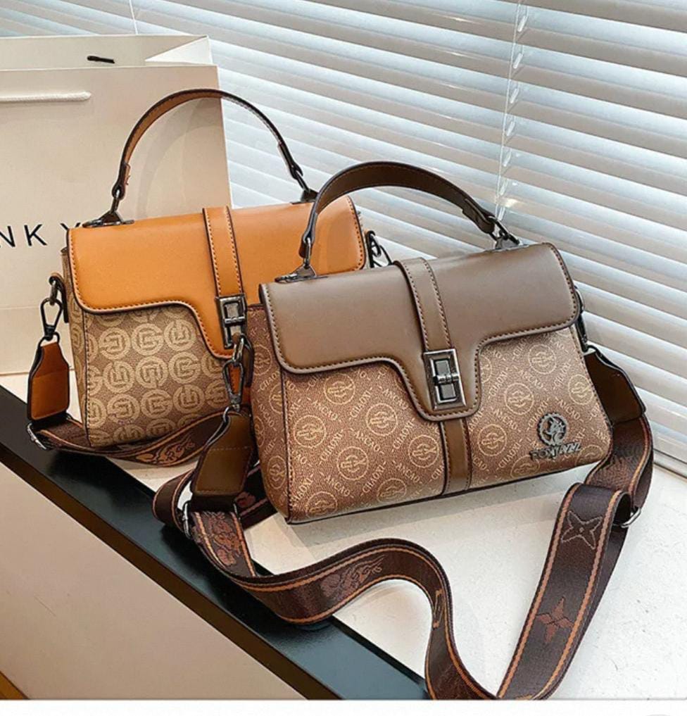 Aurika Crossbody
