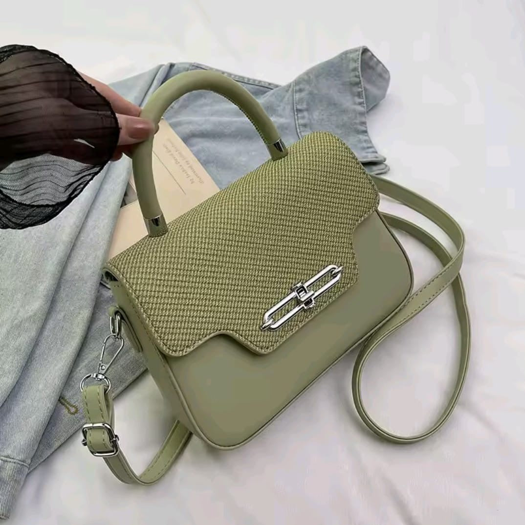Chic Crossbody