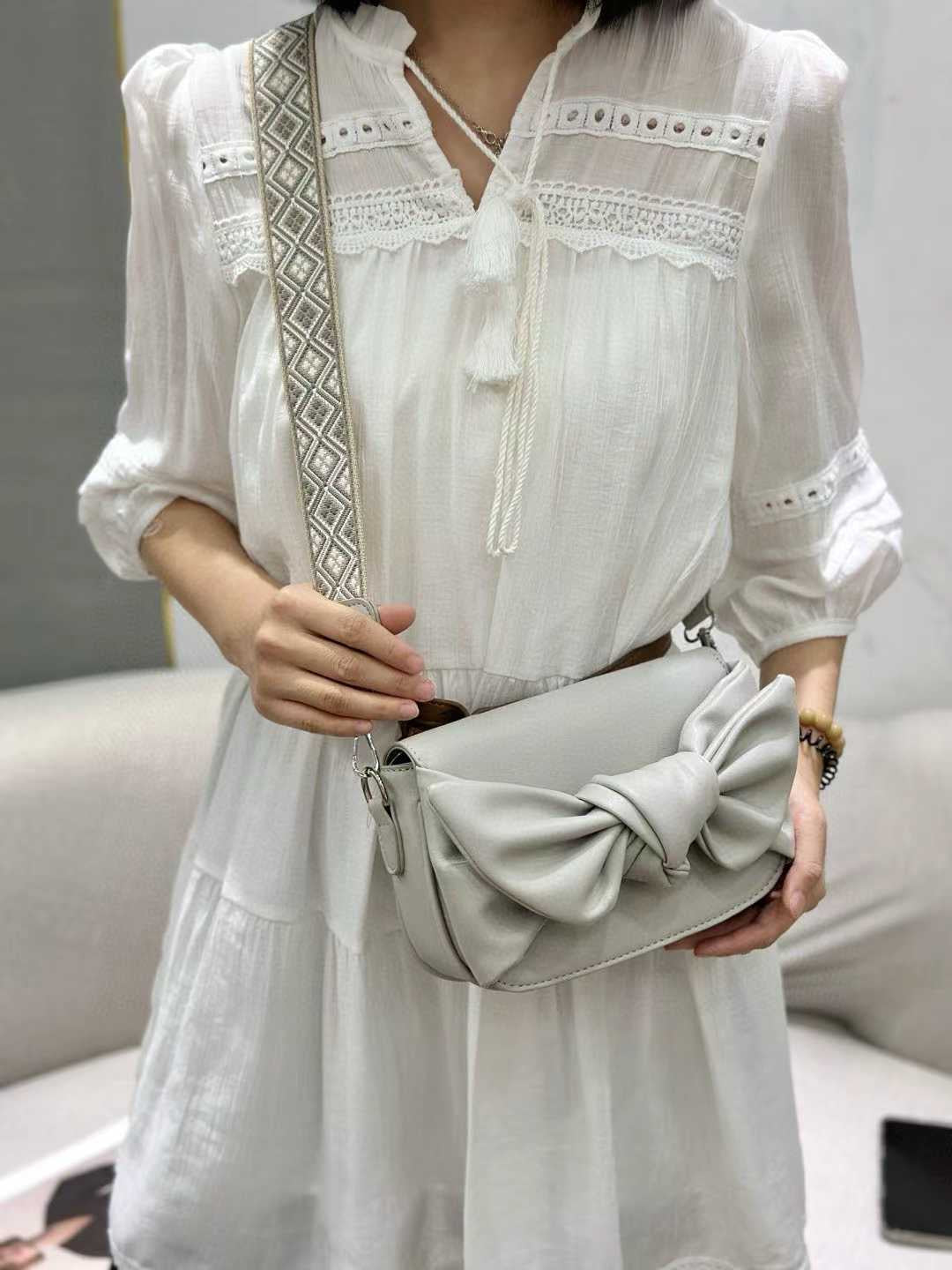 Bow bliss Crossbody bag