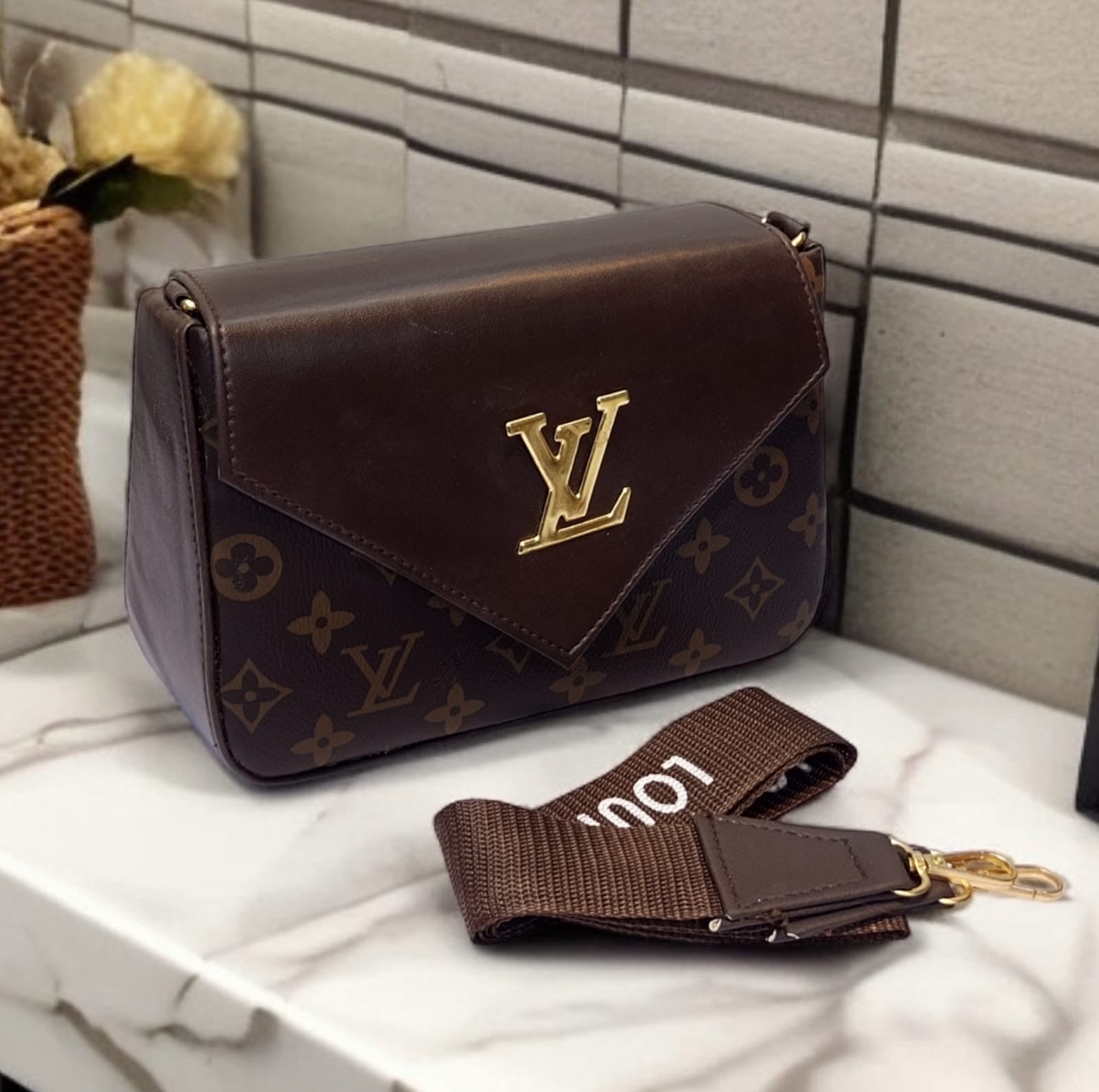 Envelope Crossbody