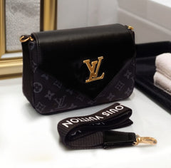 Envelope Crossbody