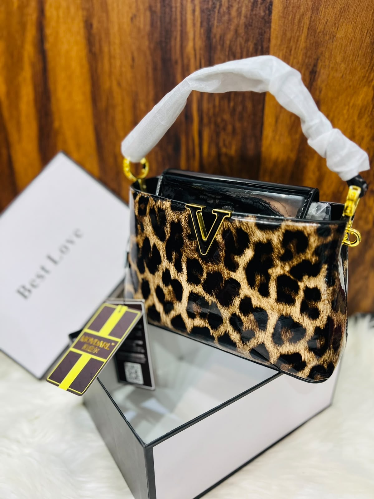 Elara Crossbody Bag