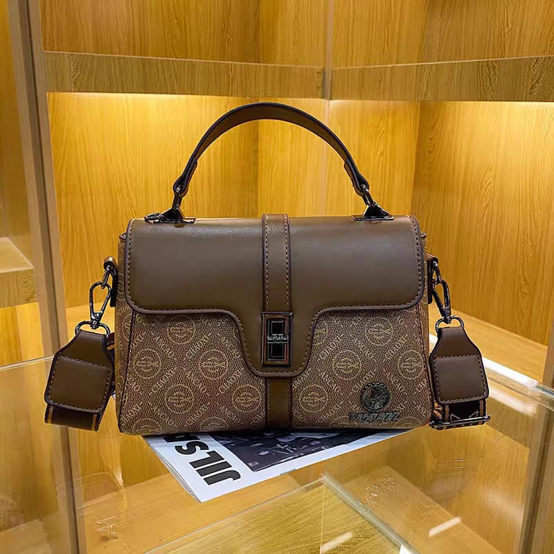 Aurika Crossbody