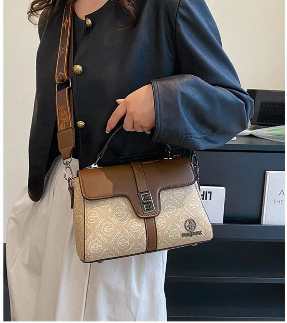 Aurika Crossbody