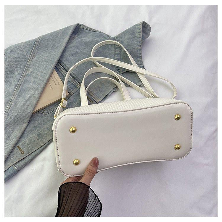 Min min Handbags for girls