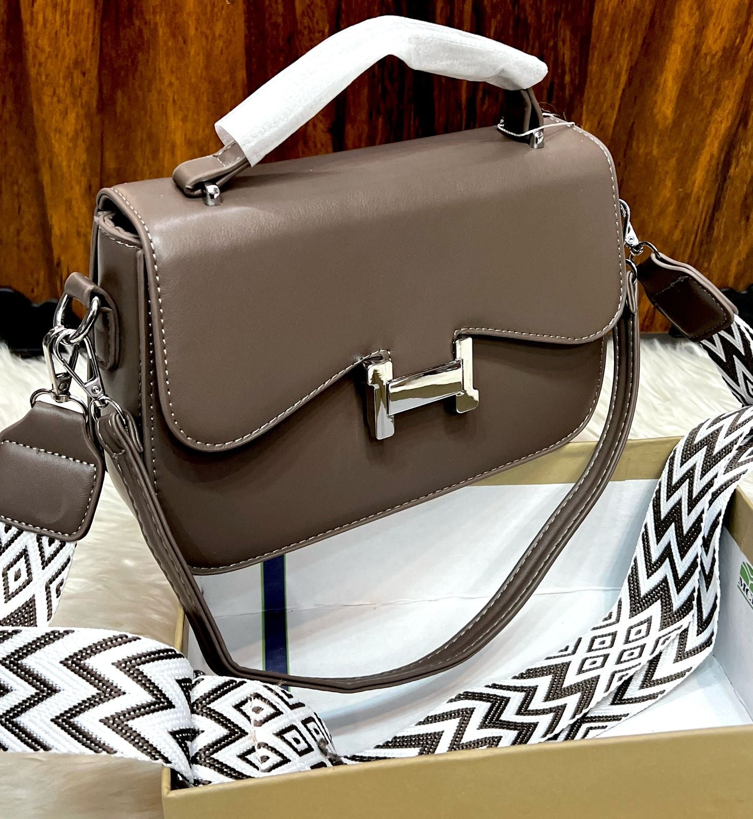 Sports crossbody