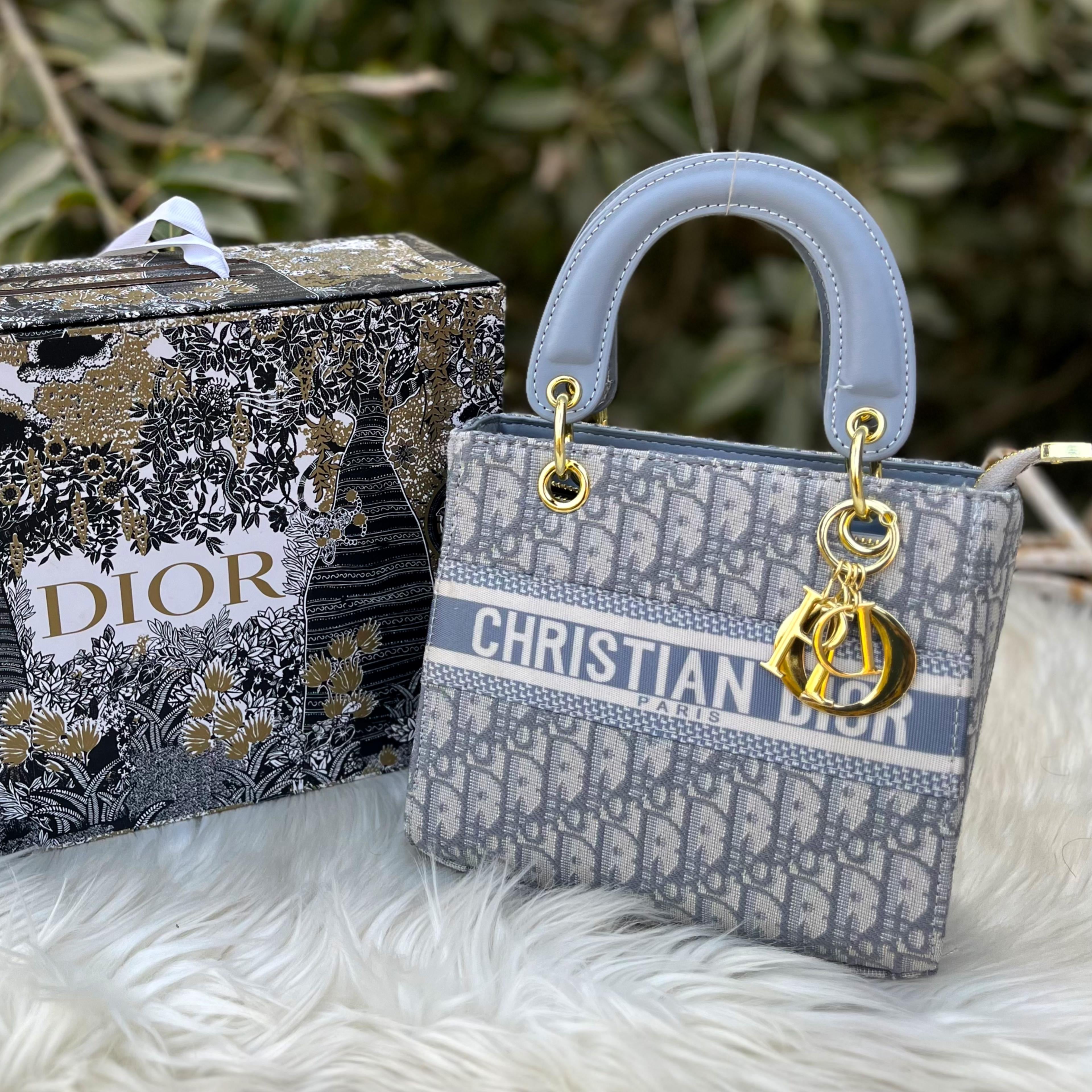 CHIRISTIAN DIOR
