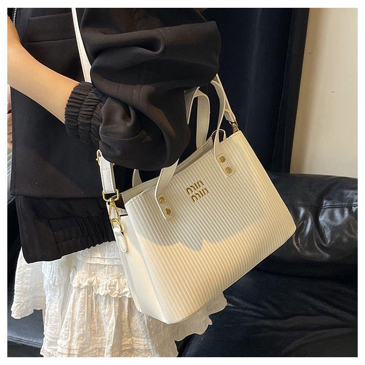 Min min Handbags for girls