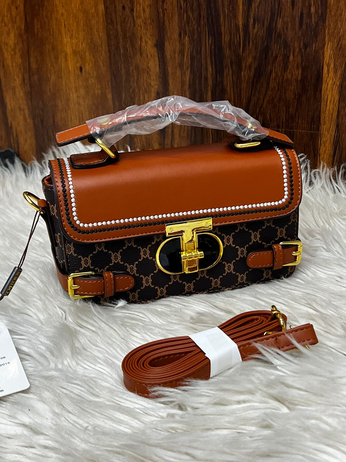 Lavish Crossbody