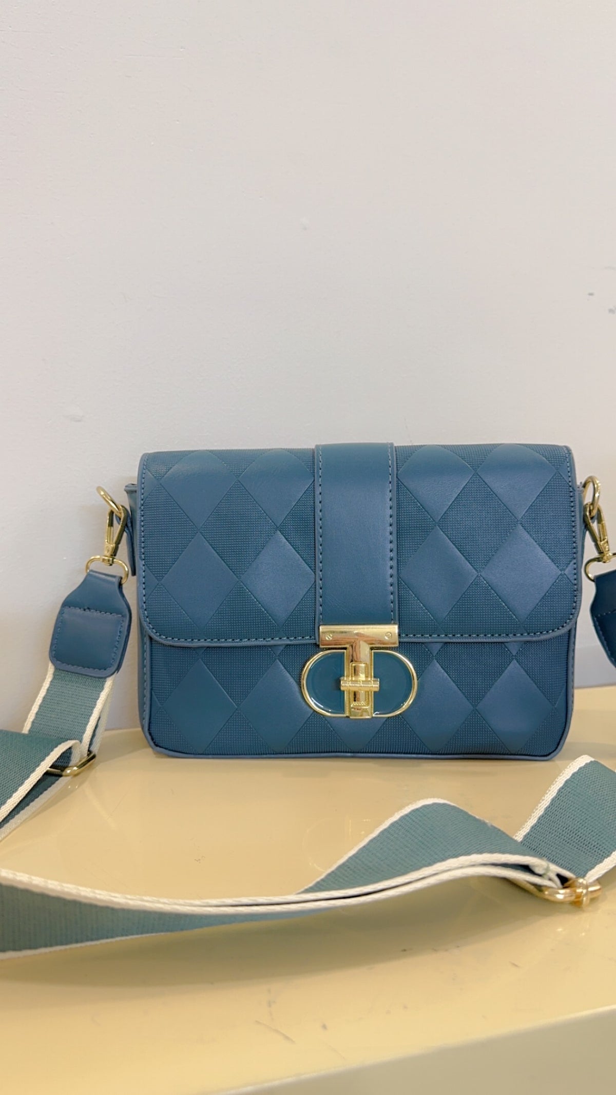 Leo crossbody