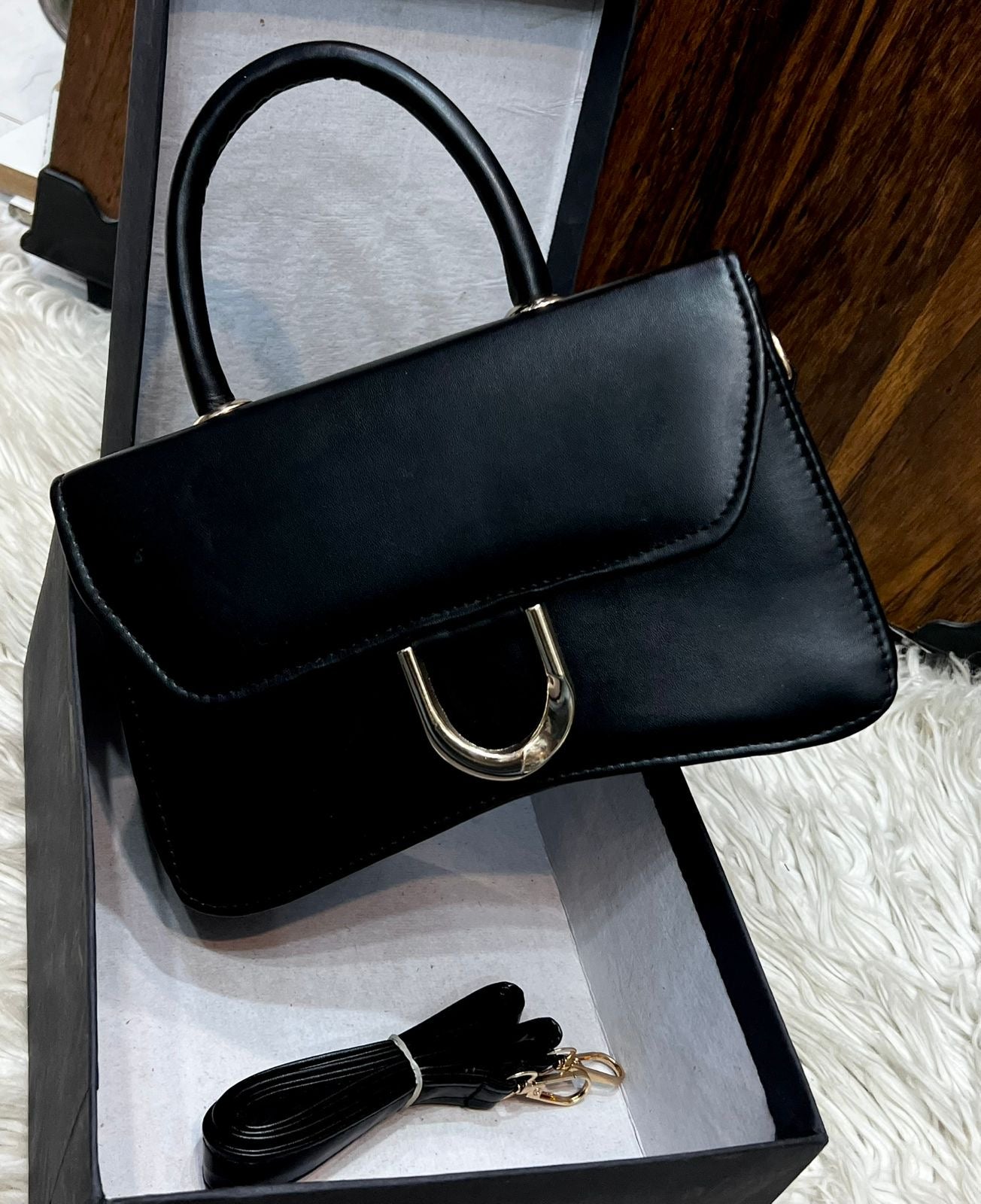 Bella Crossbody