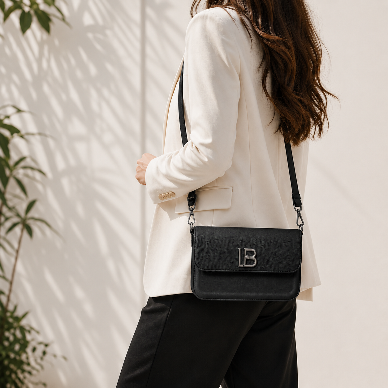Velora Crossbody bag