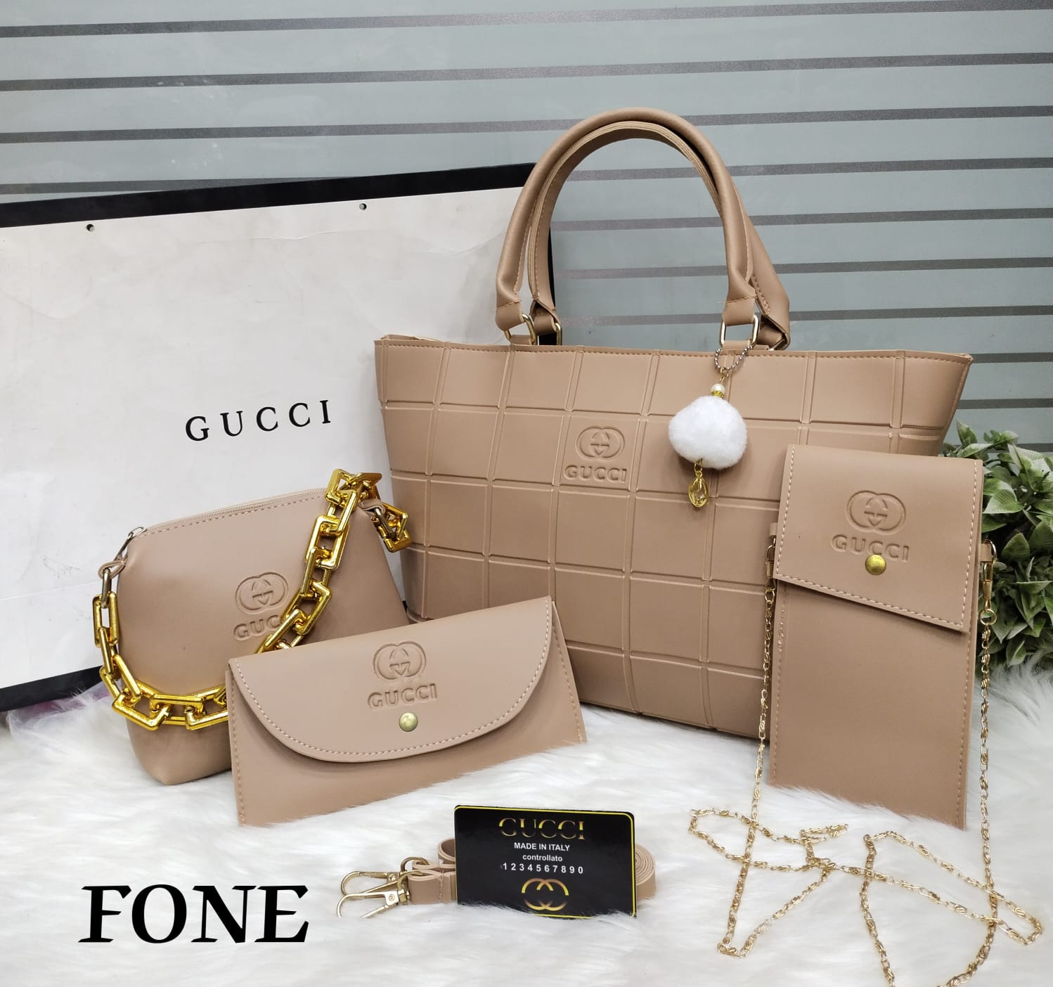 Gucci charm set