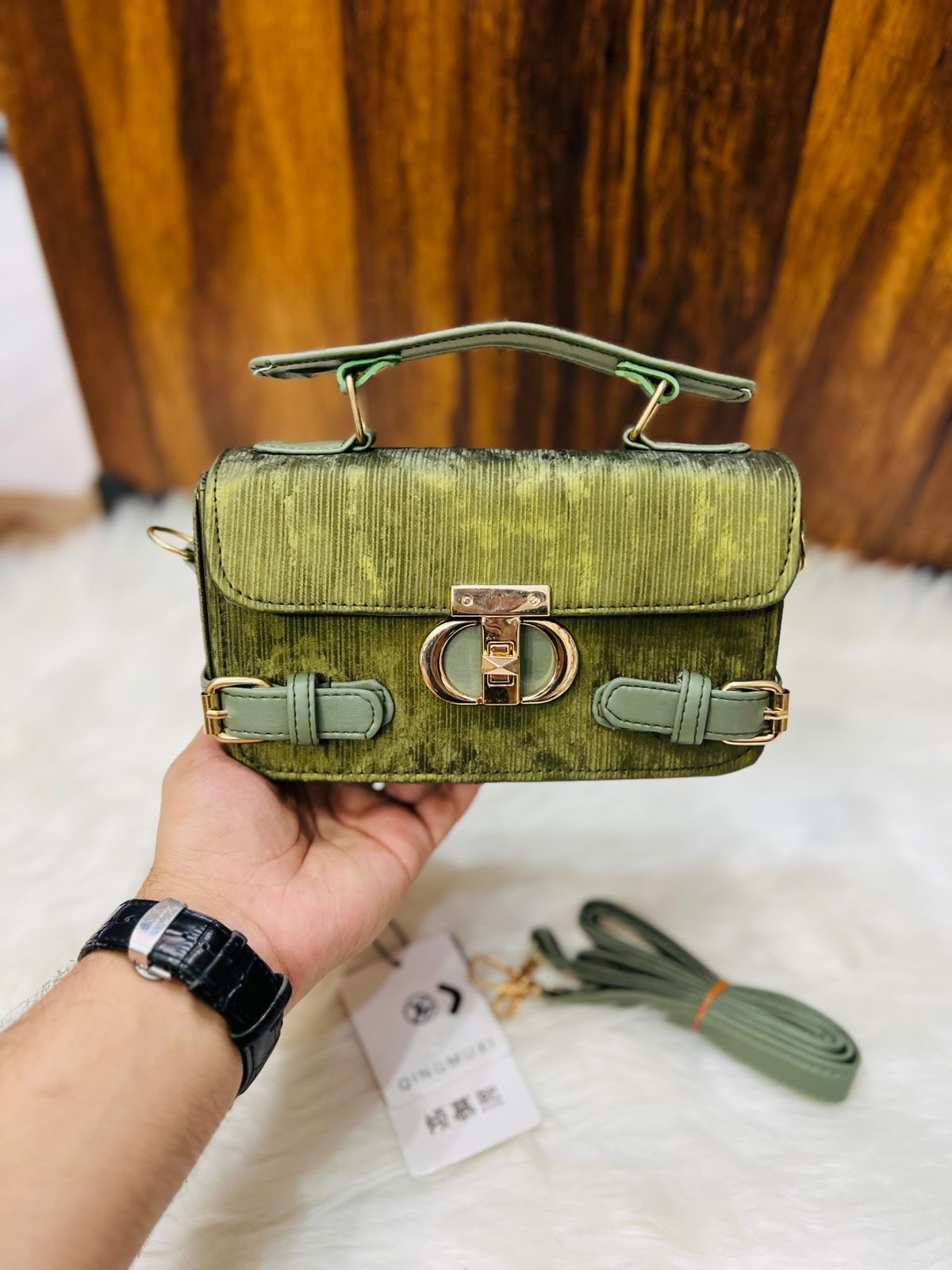 Bellabags Diva Crossbody Bag
