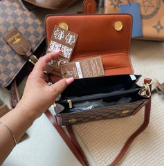 Victoria Crossbody